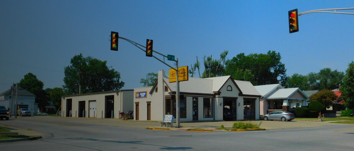 Outside of Shop | Garvin & Lidster Auto Service